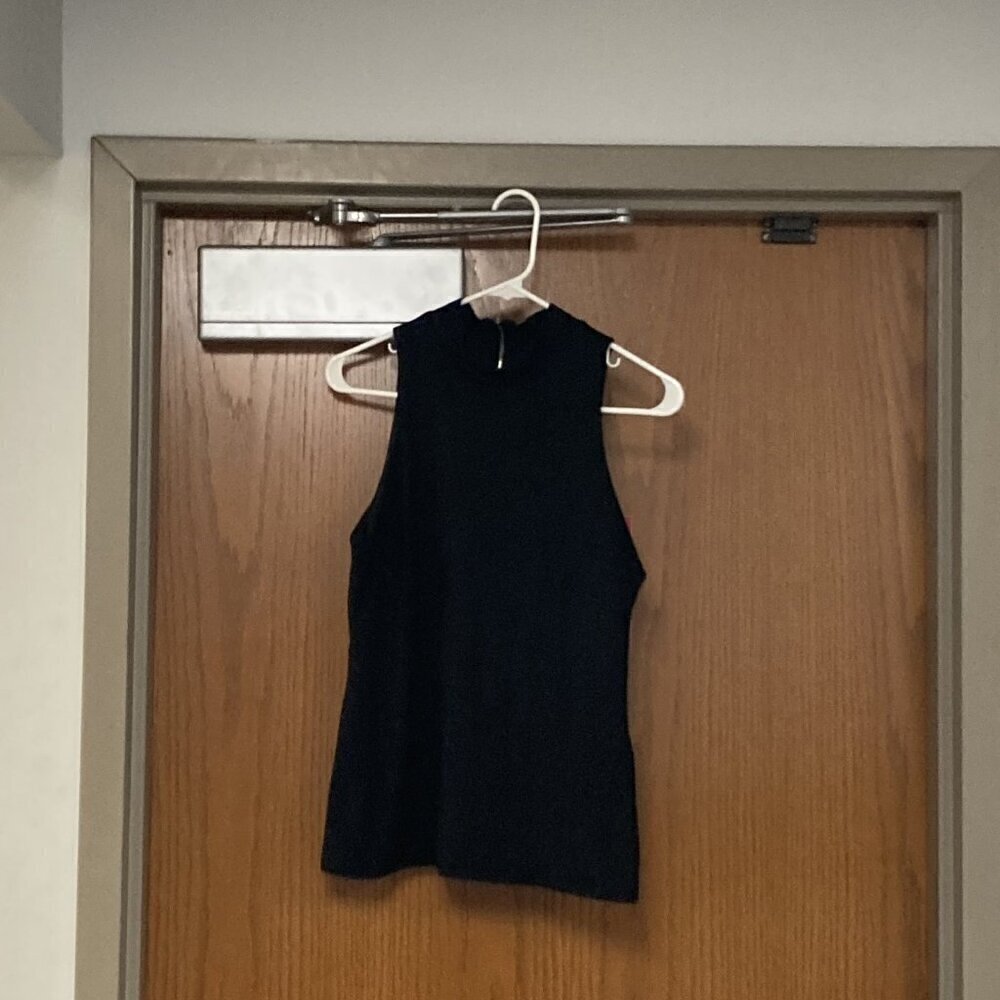 White House Black Market sleeveless black tank sz med